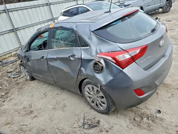 KMHD35LH9HU372511 2017 HYUNDAI ELANTRA - Image 2