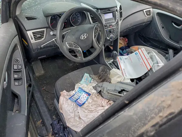 KMHD35LH9HU372511 2017 HYUNDAI ELANTRA - Image 8