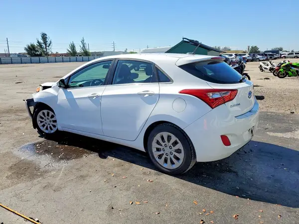 KMHD35LH9HU372881 2017 HYUNDAI ELANTRA - Image 2