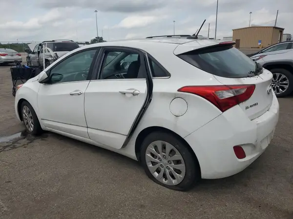 KMHD35LH9HU376591 2017 HYUNDAI ELANTRA - Image 2
