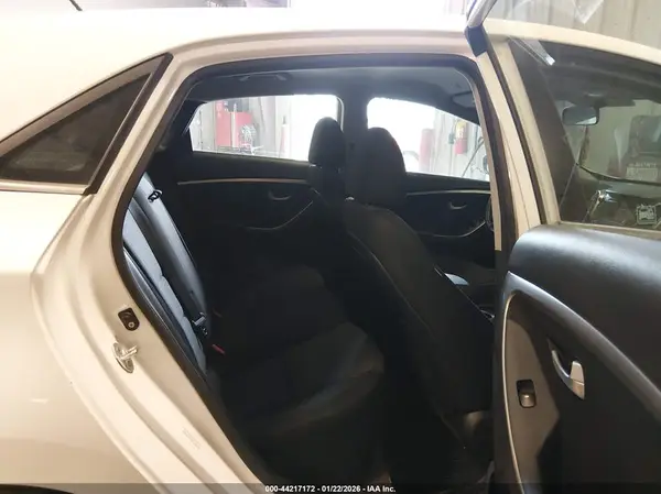 KMHD35LH9HU379958 2017 HYUNDAI ELANTRA - Image 8