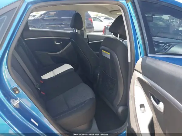 KMHD35LH9HU380429 2017 HYUNDAI ELANTRA - Image 8