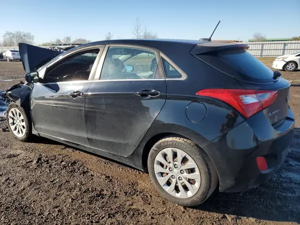 KMHD35LH9HU385257 2017 HYUNDAI ELANTRA - Image 2