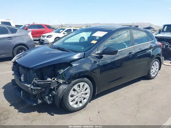 KMHD35LHXGU254479 2016 HYUNDAI ELANTRA - Image 2