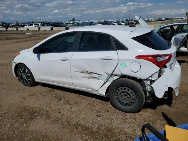 KMHD35LHXGU261335 2016 HYUNDAI ELANTRA - Image 2