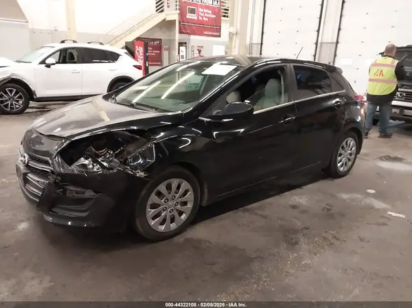 KMHD35LHXGU266261 2016 HYUNDAI ELANTRA - Image 2