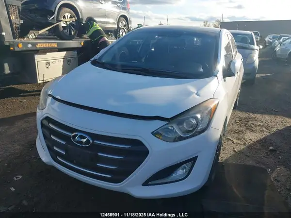 KMHD35LHXGU268219 2016 HYUNDAI ELANTRA - Image 2