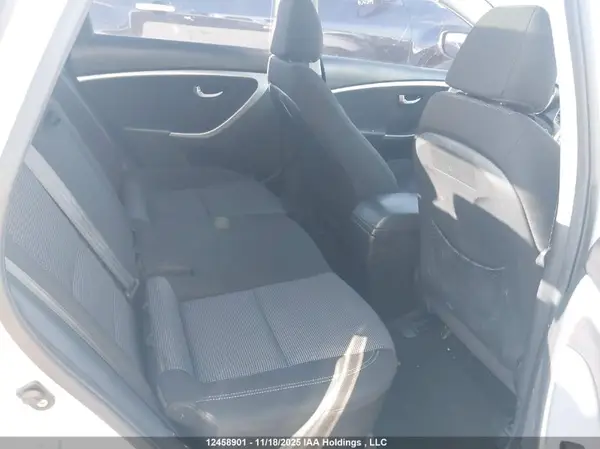 KMHD35LHXGU268219 2016 HYUNDAI ELANTRA - Image 8