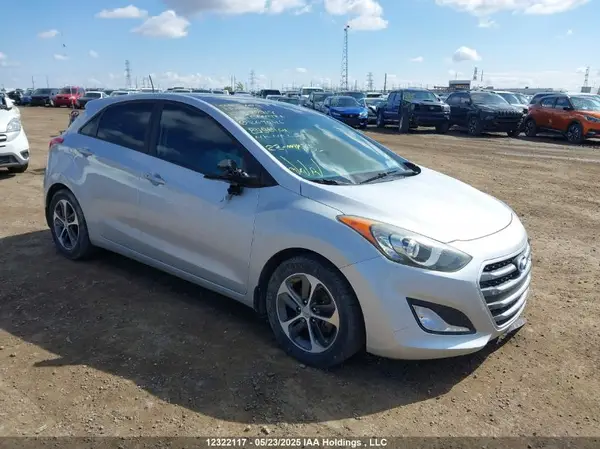 KMHD35LHXGU269046 2016 HYUNDAI ELANTRA - Image 1