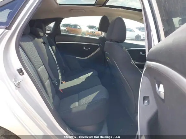 KMHD35LHXGU269046 2016 HYUNDAI ELANTRA - Image 8
