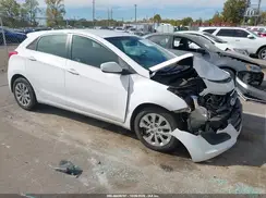 KMHD35LHXGU285909 2016 HYUNDAI ELANTRA