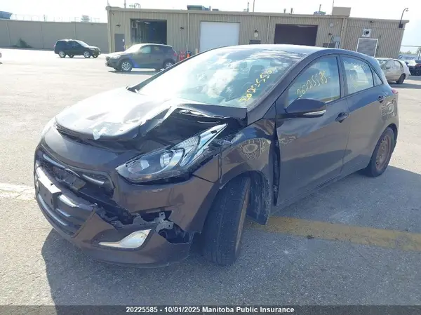 KMHD35LHXGU294352 2016 HYUNDAI ELANTRA - Image 2