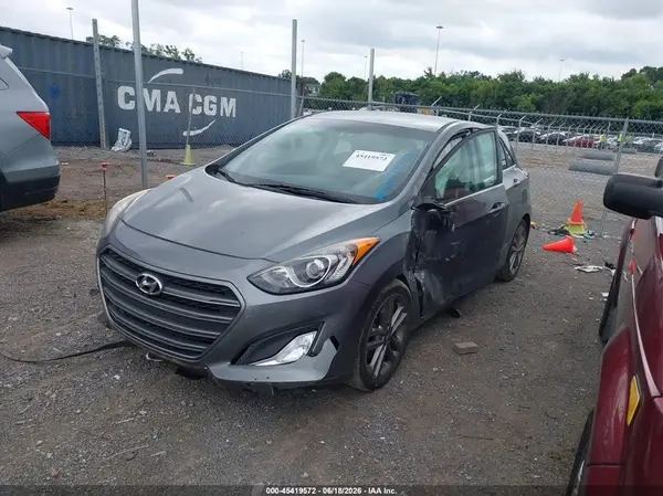 KMHD35LHXGU302837 2016 HYUNDAI ELANTRA - Image 2