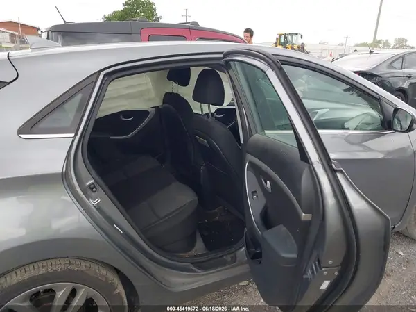 KMHD35LHXGU302837 2016 HYUNDAI ELANTRA - Image 8