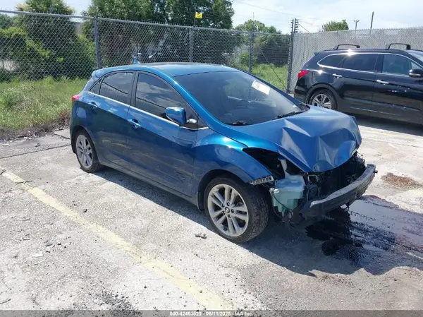 KMHD35LHXGU304149 2016 HYUNDAI ELANTRA - Image 1