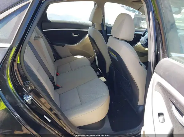 KMHD35LHXGU304524 2016 HYUNDAI ELANTRA - Image 8