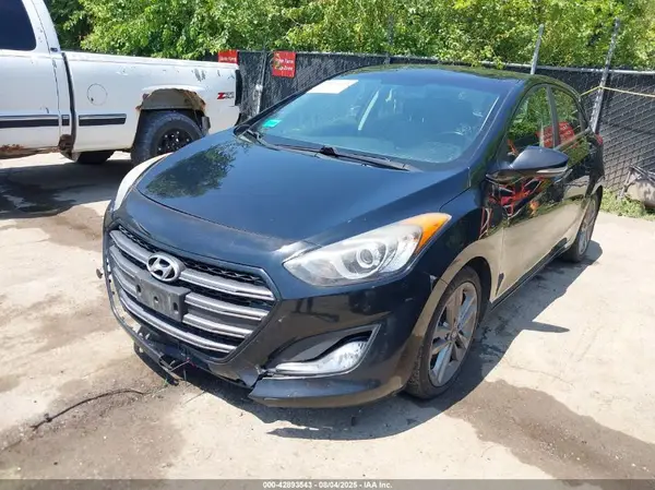 KMHD35LHXGU308248 2016 HYUNDAI ELANTRA - Image 2