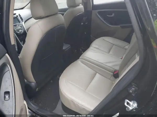 KMHD35LHXGU316351 2016 HYUNDAI ELANTRA - Image 8
