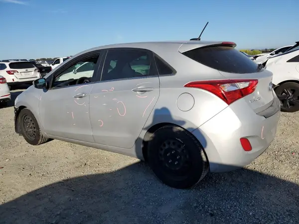 KMHD35LHXGU317516 2016 HYUNDAI ELANTRA - Image 2