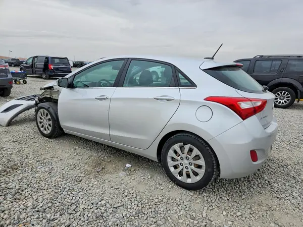 KMHD35LHXGU319430 2016 HYUNDAI ELANTRA - Image 2