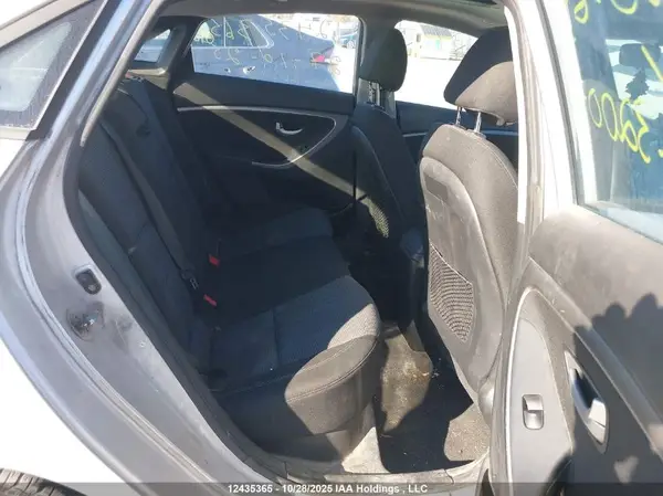 KMHD35LHXGU320030 2016 HYUNDAI ELANTRA - Image 8