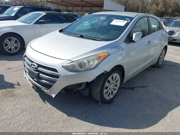 KMHD35LHXGU324451 2016 HYUNDAI ELANTRA - Image 2