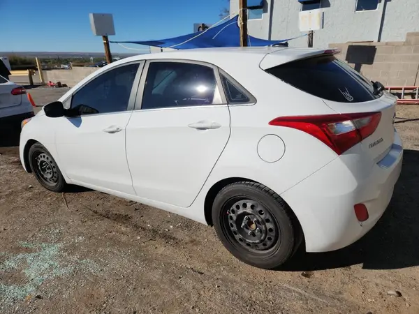 KMHD35LHXGU324644 2016 HYUNDAI ELANTRA - Image 2