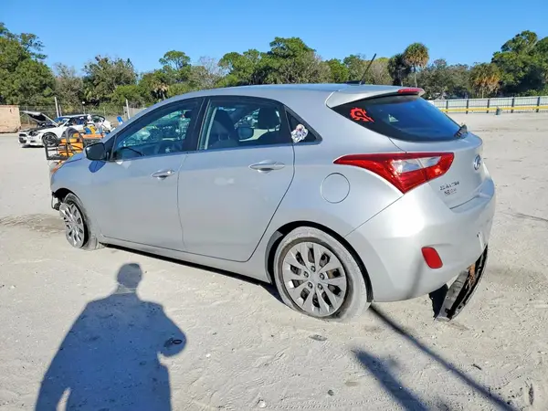 KMHD35LHXGU325308 2016 HYUNDAI ELANTRA - Image 2