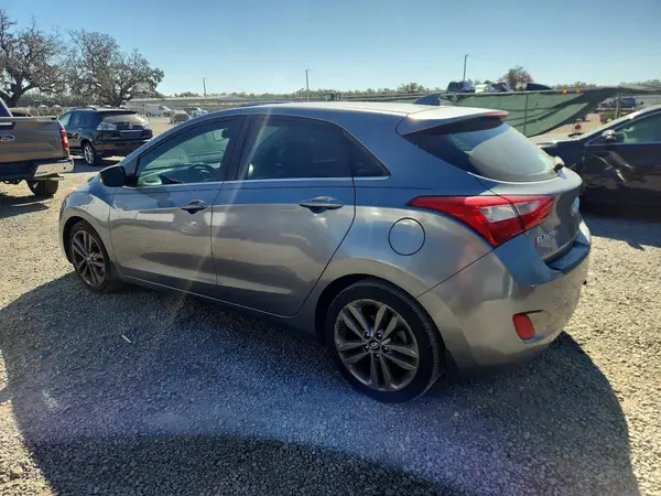 KMHD35LHXGU329908 2016 HYUNDAI ELANTRA - Image 2