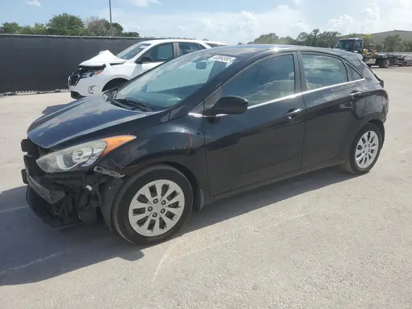 KMHD35LHXGU332050 2016 HYUNDAI ELANTRA - Image 1