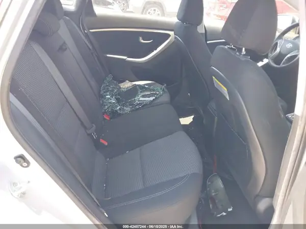 KMHD35LHXGU338527 2016 HYUNDAI ELANTRA - Image 8