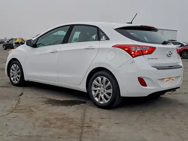 KMHD35LHXHU349674 2017 HYUNDAI ELANTRA - Image 2