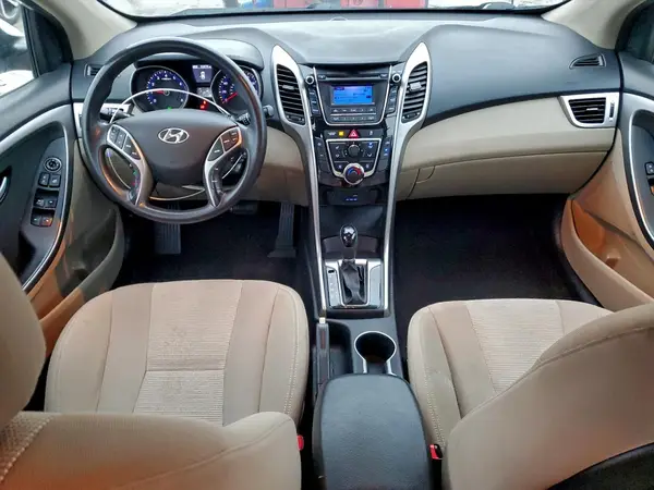 KMHD35LHXHU349674 2017 HYUNDAI ELANTRA - Image 8