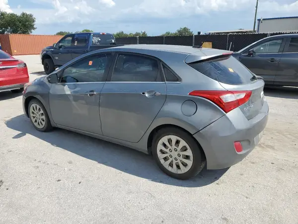 KMHD35LHXHU357838 2017 HYUNDAI ELANTRA - Image 2