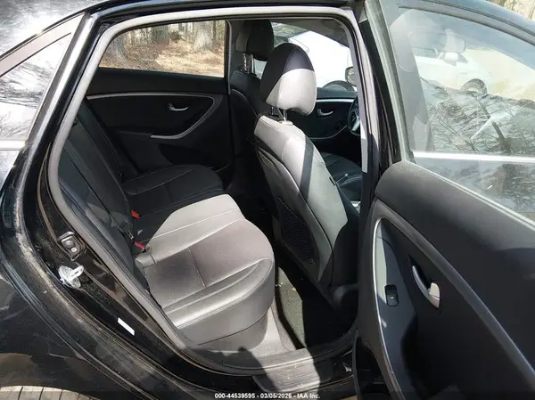KMHD35LHXHU359668 2017 HYUNDAI ELANTRA - Image 8