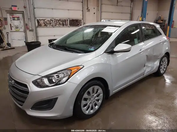 KMHD35LHXHU359864 2017 HYUNDAI ELANTRA - Image 2