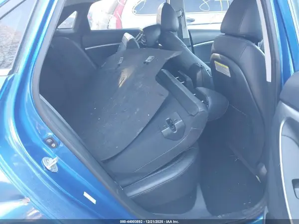KMHD35LHXHU363820 2017 HYUNDAI ELANTRA - Image 8