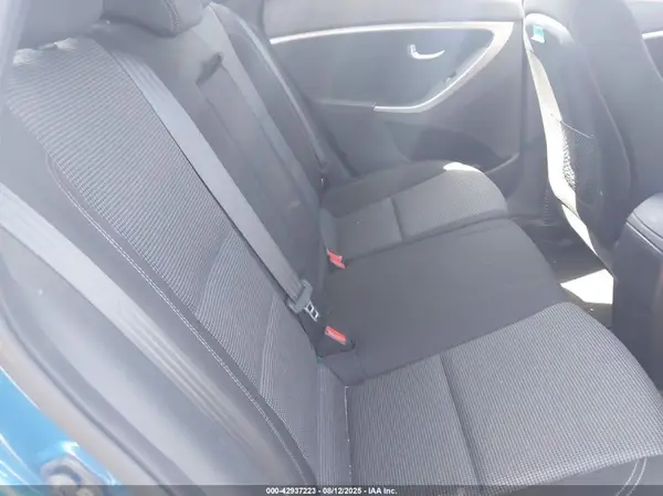 KMHD35LHXHU364014 2017 HYUNDAI ELANTRA - Image 8