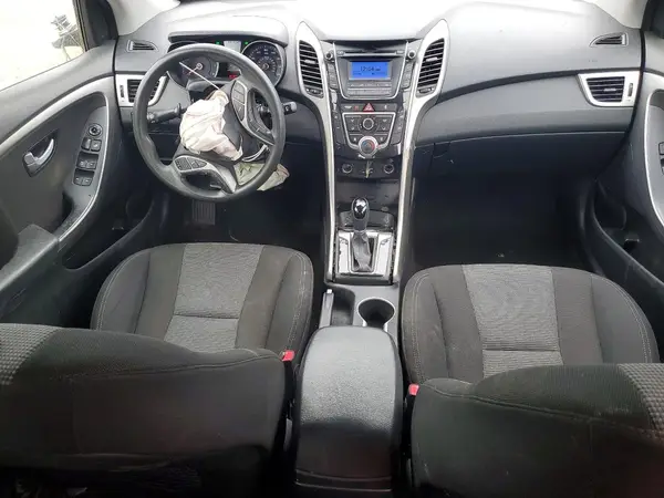KMHD35LHXHU373649 2017 HYUNDAI ELANTRA - Image 8