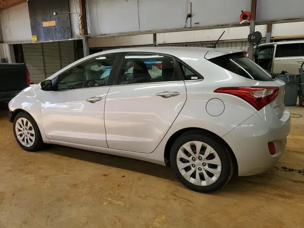 KMHD35LHXHU375420 2017 HYUNDAI ELANTRA - Image 2