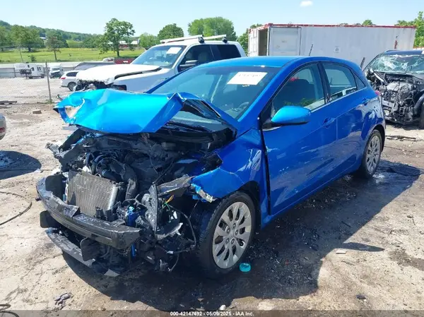 KMHD35LHXHU375532 2017 HYUNDAI ELANTRA - Image 2