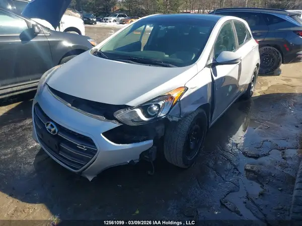 KMHD35LHXHU380438 2017 HYUNDAI ELANTRA - Image 2