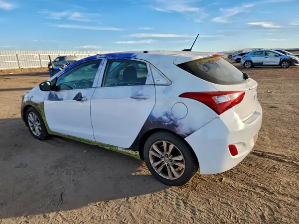 KMHD35LHXHU381380 2017 HYUNDAI ELANTRA - Image 2