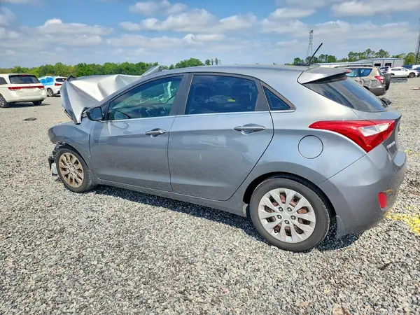 KMHD35LHXHU383078 2017 HYUNDAI ELANTRA - Image 2