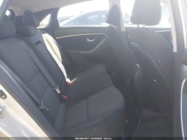 KMHD35LHXHU383906 2017 HYUNDAI ELANTRA - Image 8