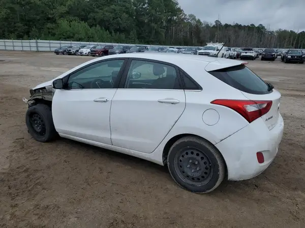 KMHD35LHXHU384179 2017 HYUNDAI ELANTRA - Image 2