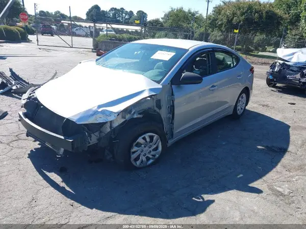 KMHD74LF0HU071025 2017 HYUNDAI ELANTRA - Image 2