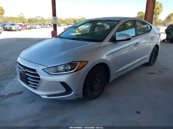 KMHD74LF0HU081358 2017 HYUNDAI ELANTRA - Image 2