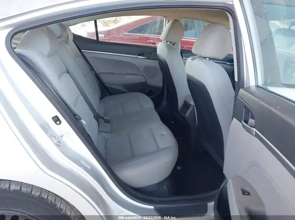 KMHD74LF0HU081358 2017 HYUNDAI ELANTRA - Image 8