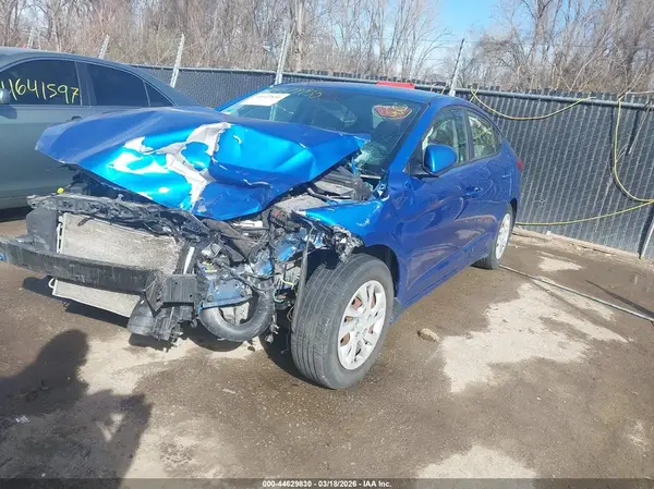 KMHD74LF0HU082574 2017 HYUNDAI ELANTRA - Image 2